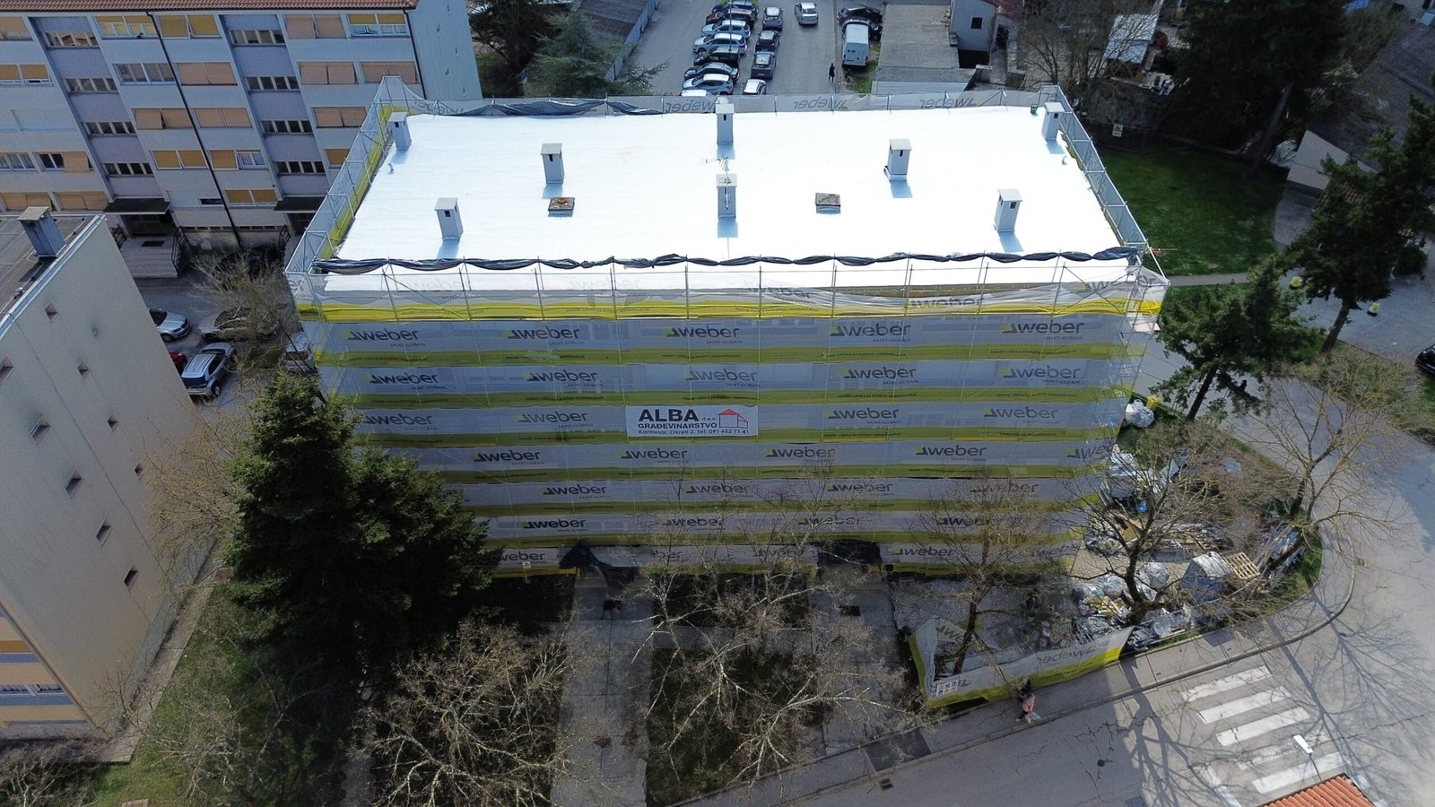 Stambena zgrada u Pazinu tijekom obnove – pogled 1
