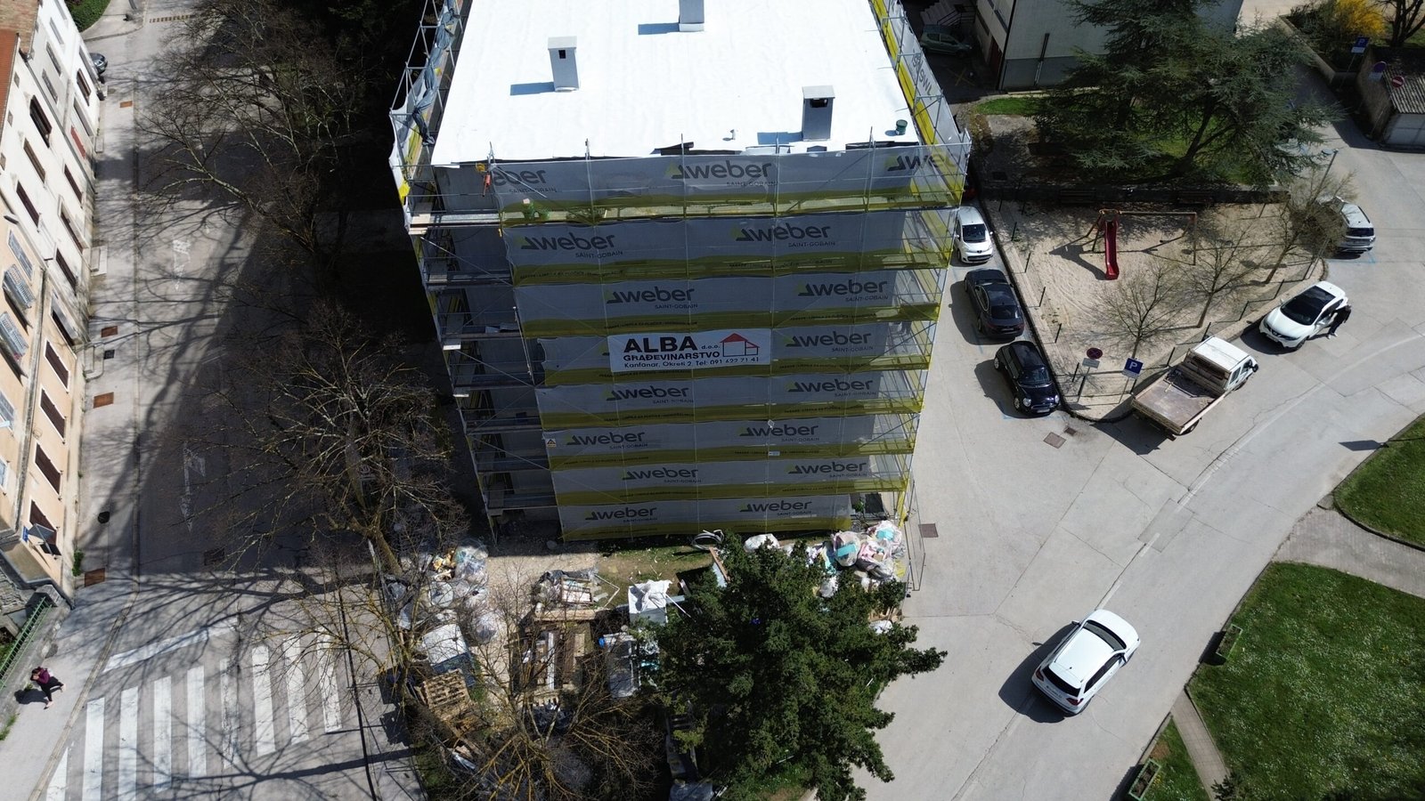 Stambena zgrada u Pazinu tijekom obnove – pogled 3